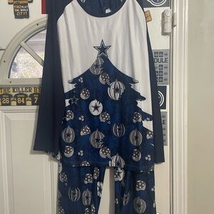 Dallas Cowboy Christmas Tree Pajama Set. NWOT could be unisex